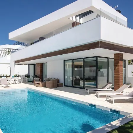 Holiday home In Nueva Andalucia With Wifi *