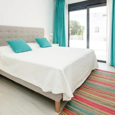 In Nueva Andalucia With Wifi Holiday home Marbella