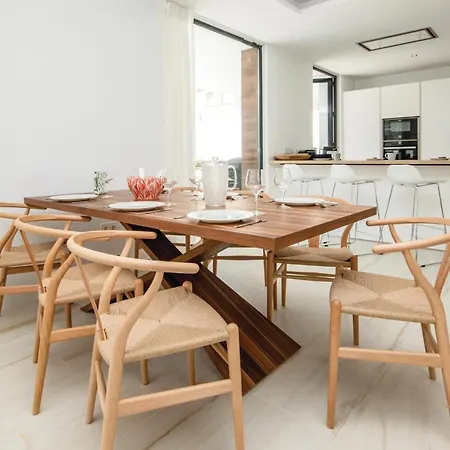 Holiday home In Nueva Andalucia With Wifi *